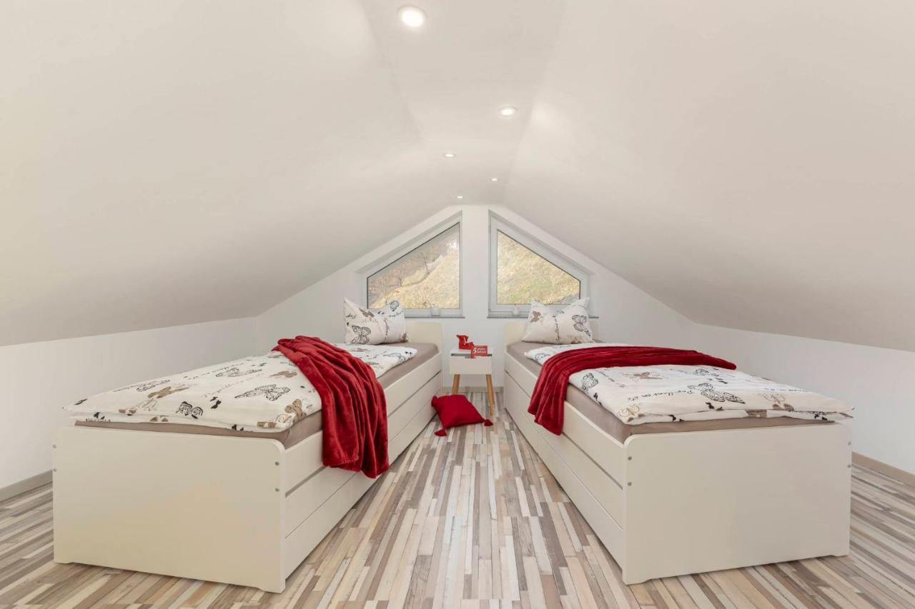 Holiday House Vikend Polzela Экстерьер фото