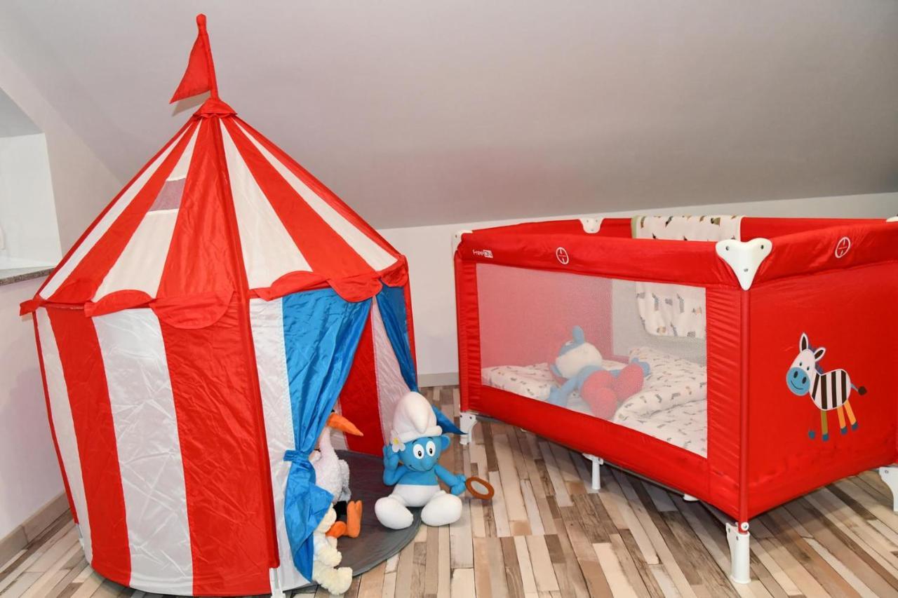 Holiday House Vikend Polzela Экстерьер фото